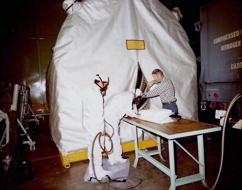 Illustration for article titled Newly Declassified Photos Show The Crewed USAF Spy Spacecraft That Almost Was